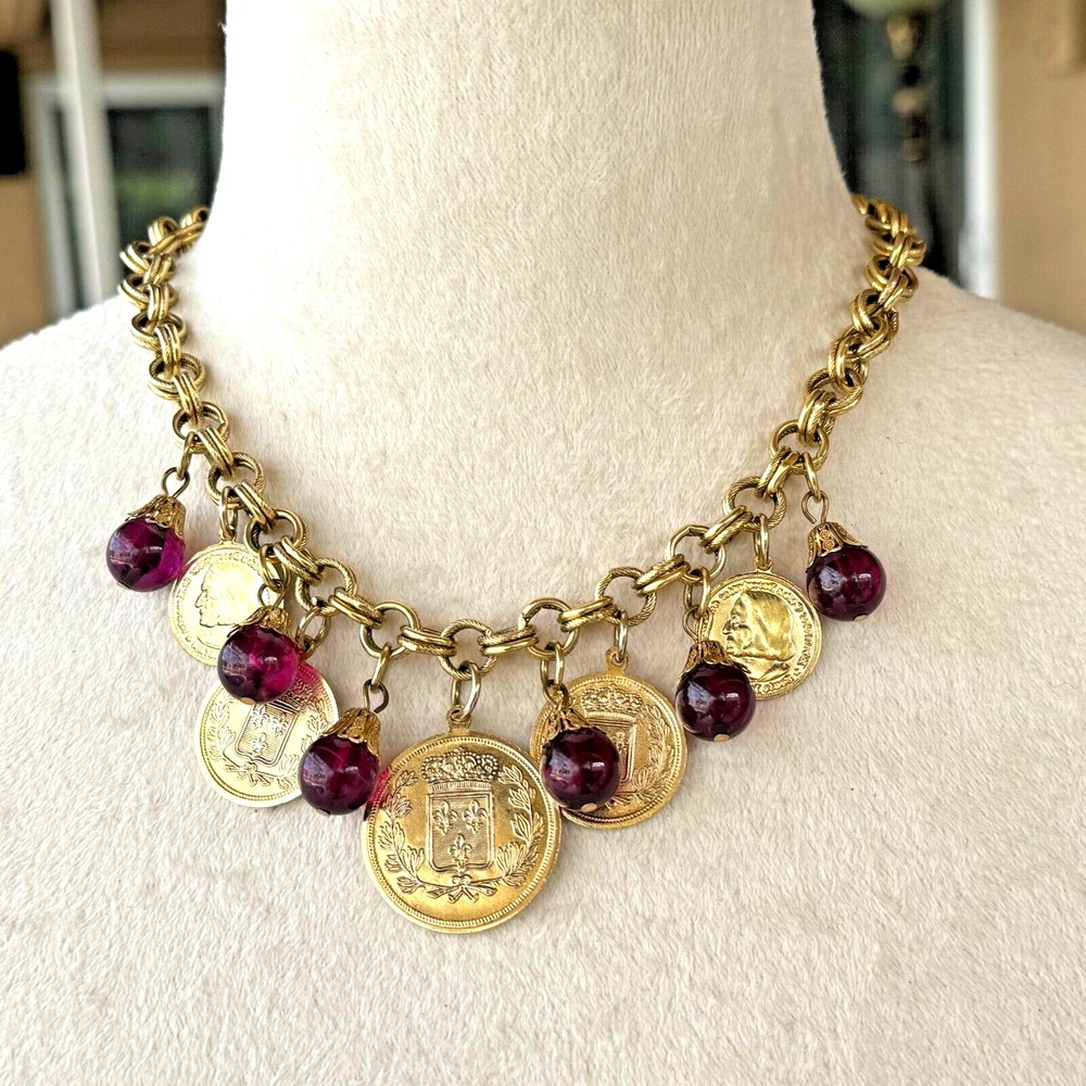 Vintage Carol DAUPLAISE 1970's 17" Gold Tone Charm Coin Necklace Purple Beads